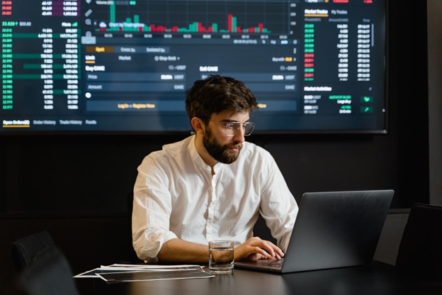 How to Trade Cryptocurrency: A Beginners Guide • Benzinga