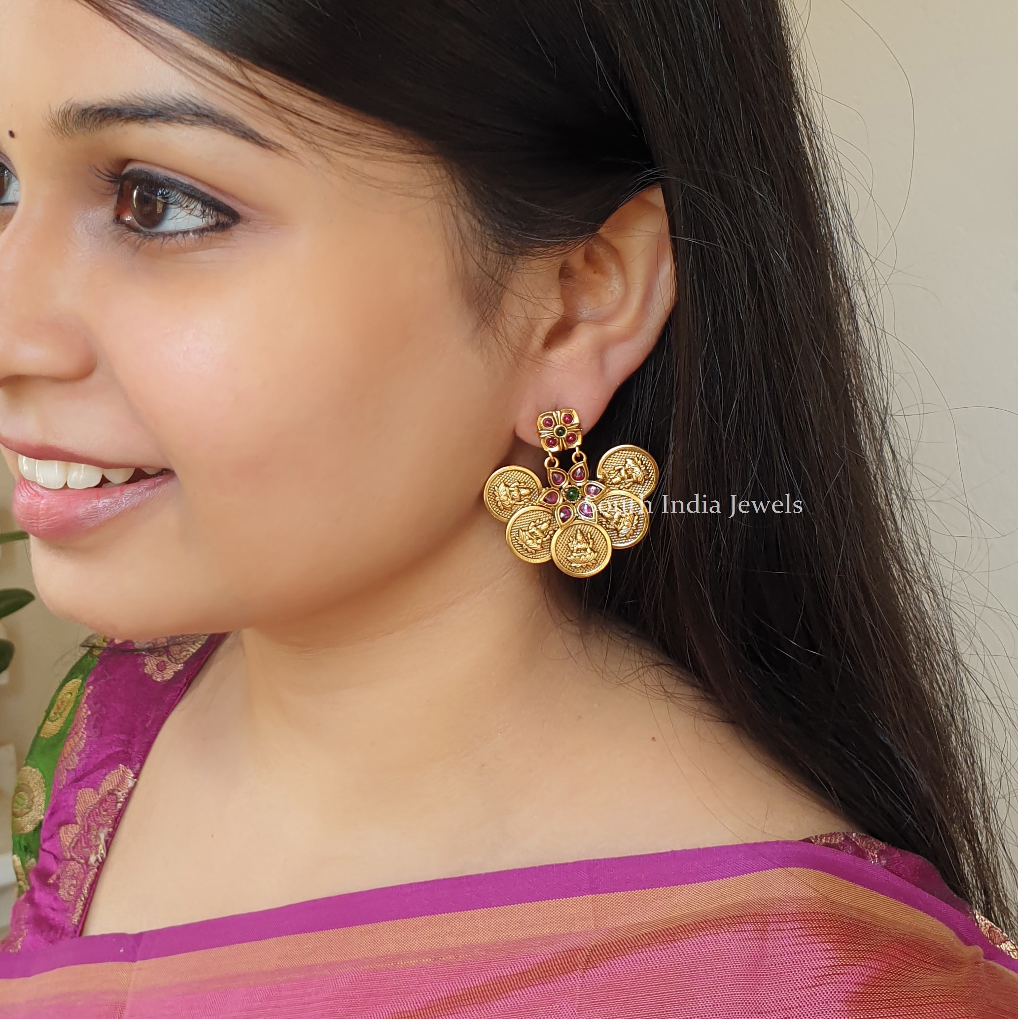 DREAMJWELL - Gorgeous Antique Ruby Lakshmi Coin Earrings-dj – dreamjwell