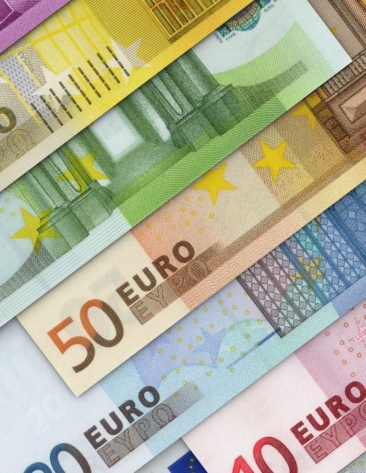 Croatia replaces kuna currency with the euro - Business Plus