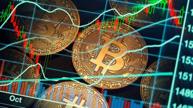 Bitcoin EUR (BTC-EUR) Price History & Historical Data - Yahoo Finance