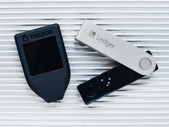 Card-based crypto hardware wallet | IDEMIA