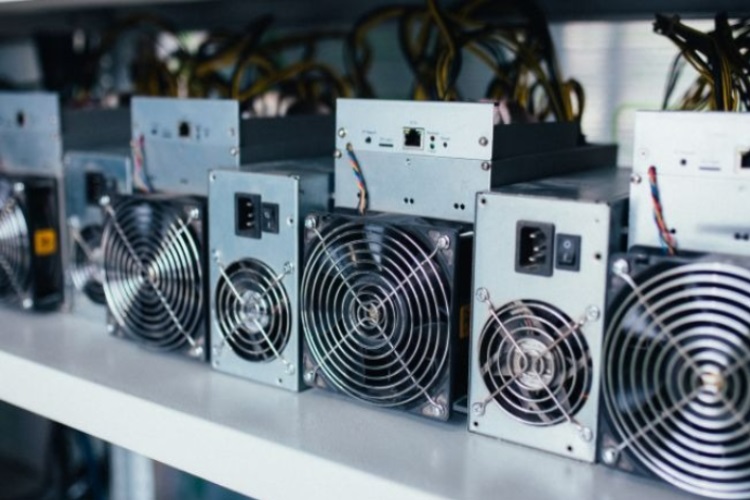 How Bitcoin Mining Works: Explanation and Examples - NerdWallet