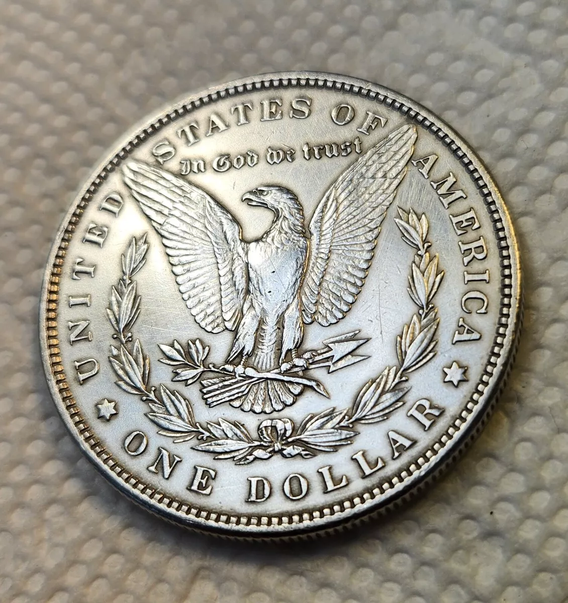 I Have A E PLURIBUS UNUM SILVER DOLLAR. What Is Its Worth | Artifact Collectors