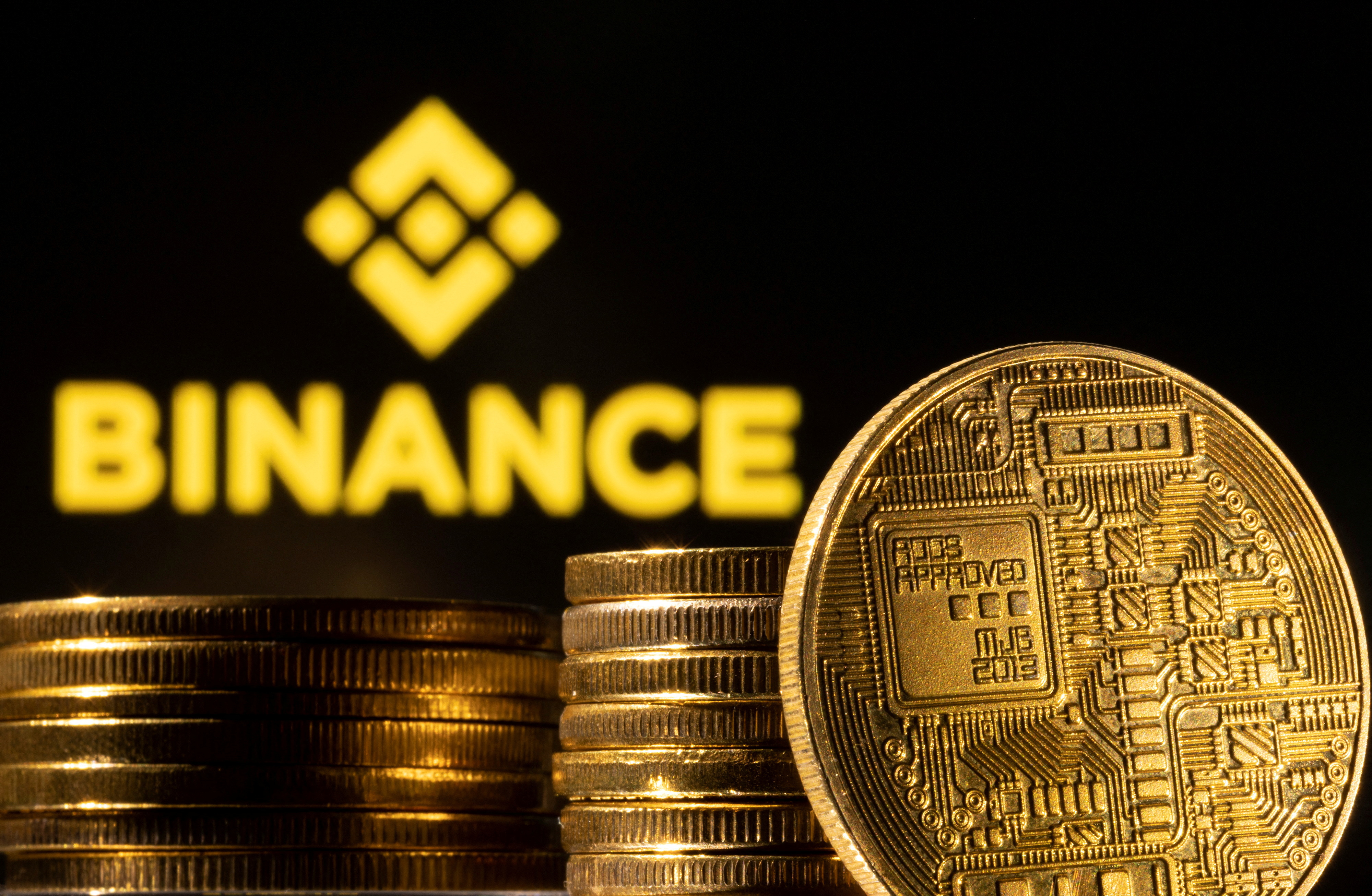 Binance Will Cease Support for Its BUSD Stablecoin on Dec. 15