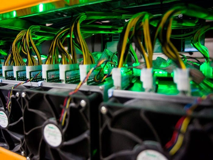 What is the Difference Between a Miner and a Full Node?