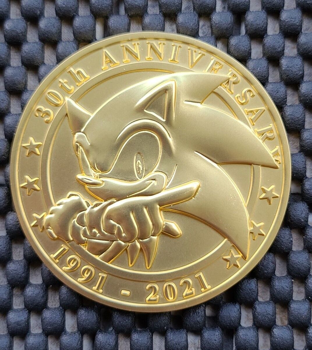 byzantine coin with sega genesis pixel art of sonic | Stable Diffusion