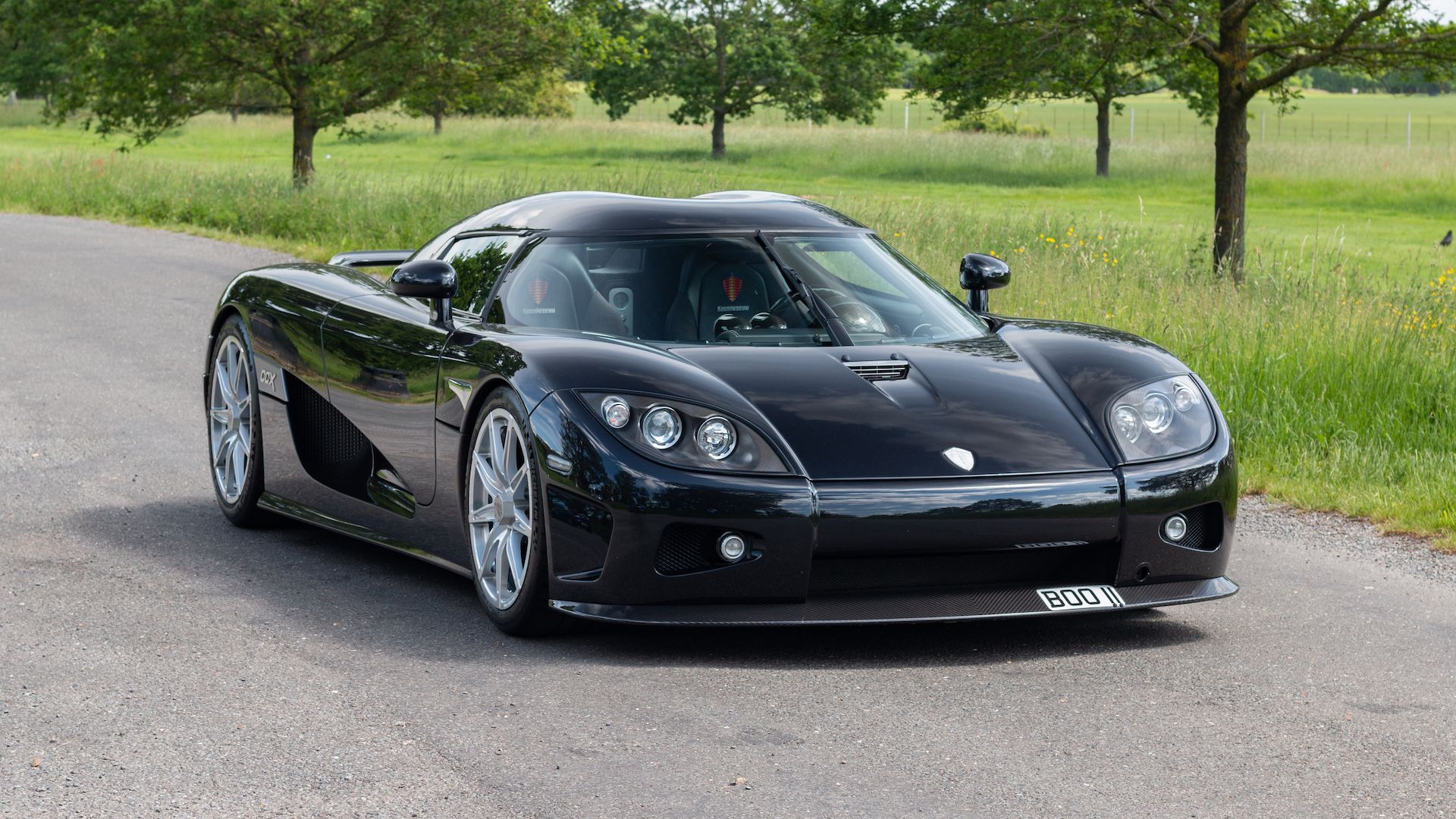 Koenigsegg Cars and SUV List: Price, Reviews, and Specs