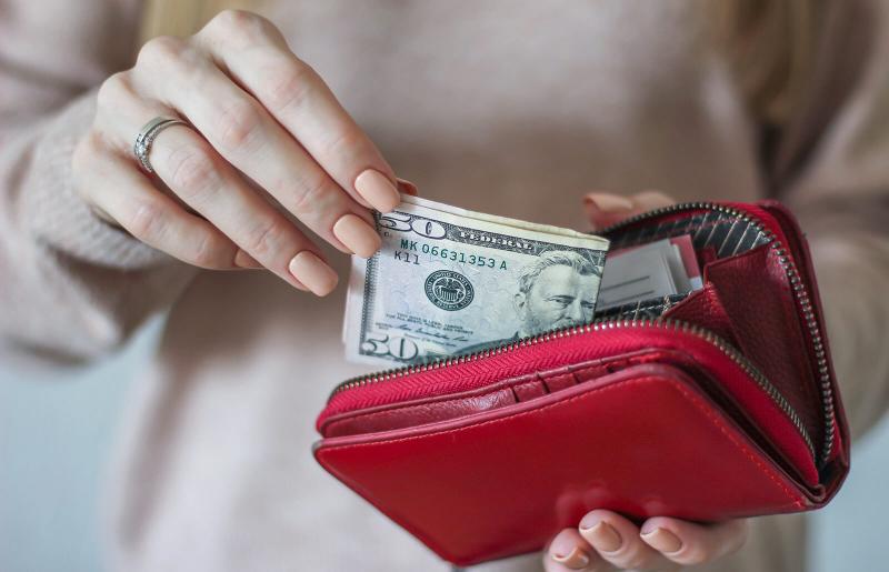 8 Simple Wallet Fengshui Tips to Attract Wealth