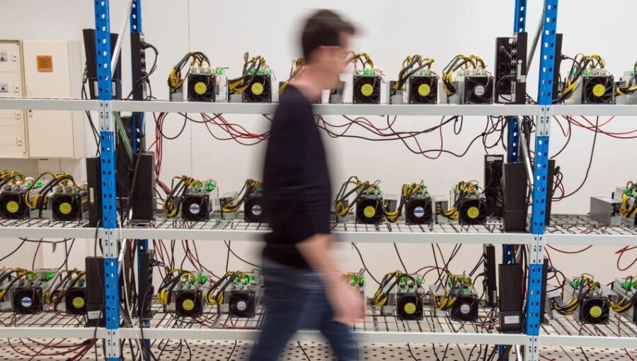 Bitcoin Mining: How Much Electricity It Takes and Why People Are Worried - CNET