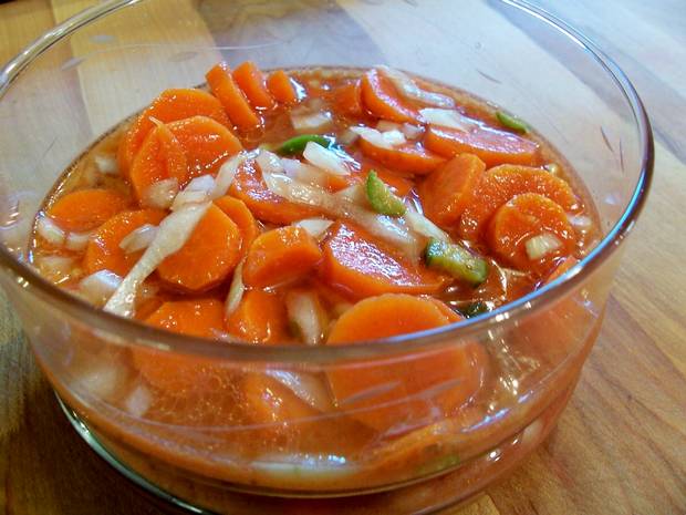 Copper Penny Carrot Salad - Vintage Cooking