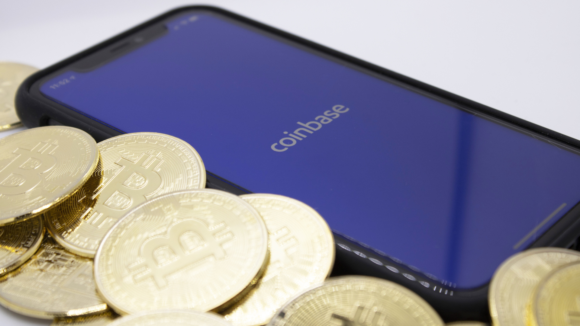 Amid Ferocious Bitcoin Rally, a Coinbase Snafu Shows $0 Balances for Customers