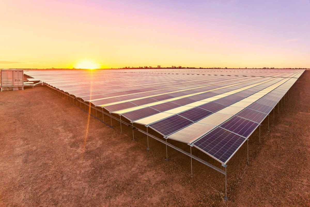 Duracell Power Station with W Solar Panel for Small Miners