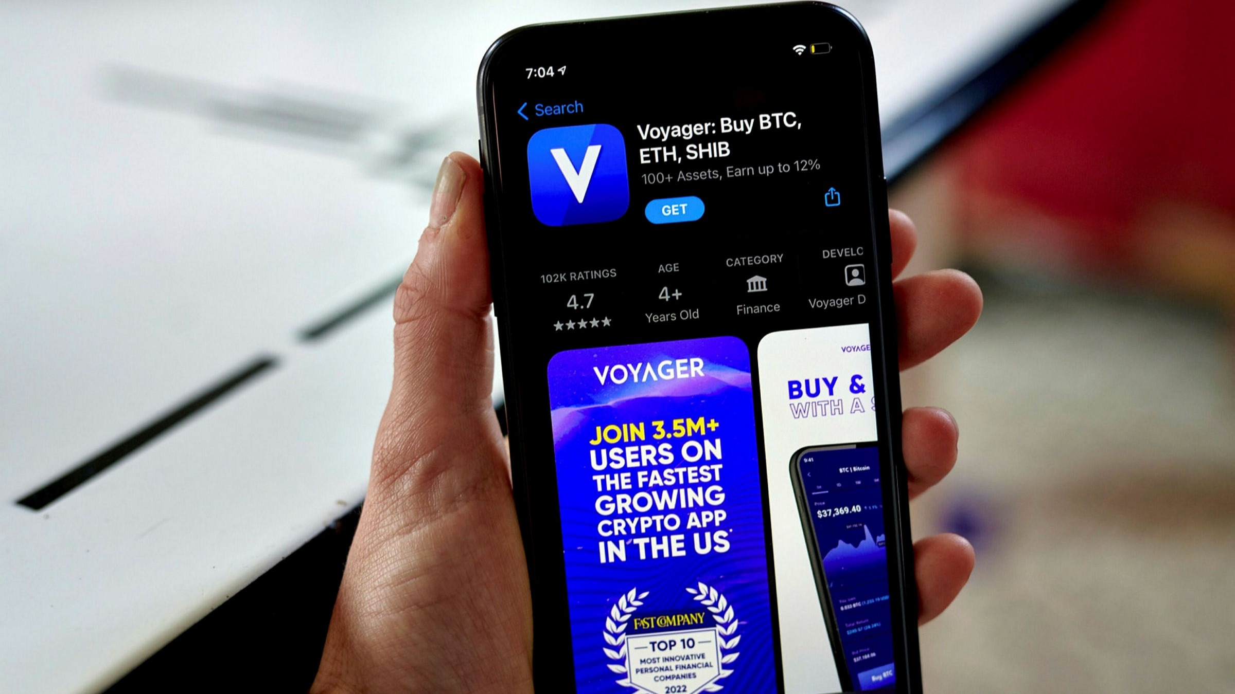 Feds tell crypto broker Voyager to stop claiming it's FDIC insured — because it's not - CBS News