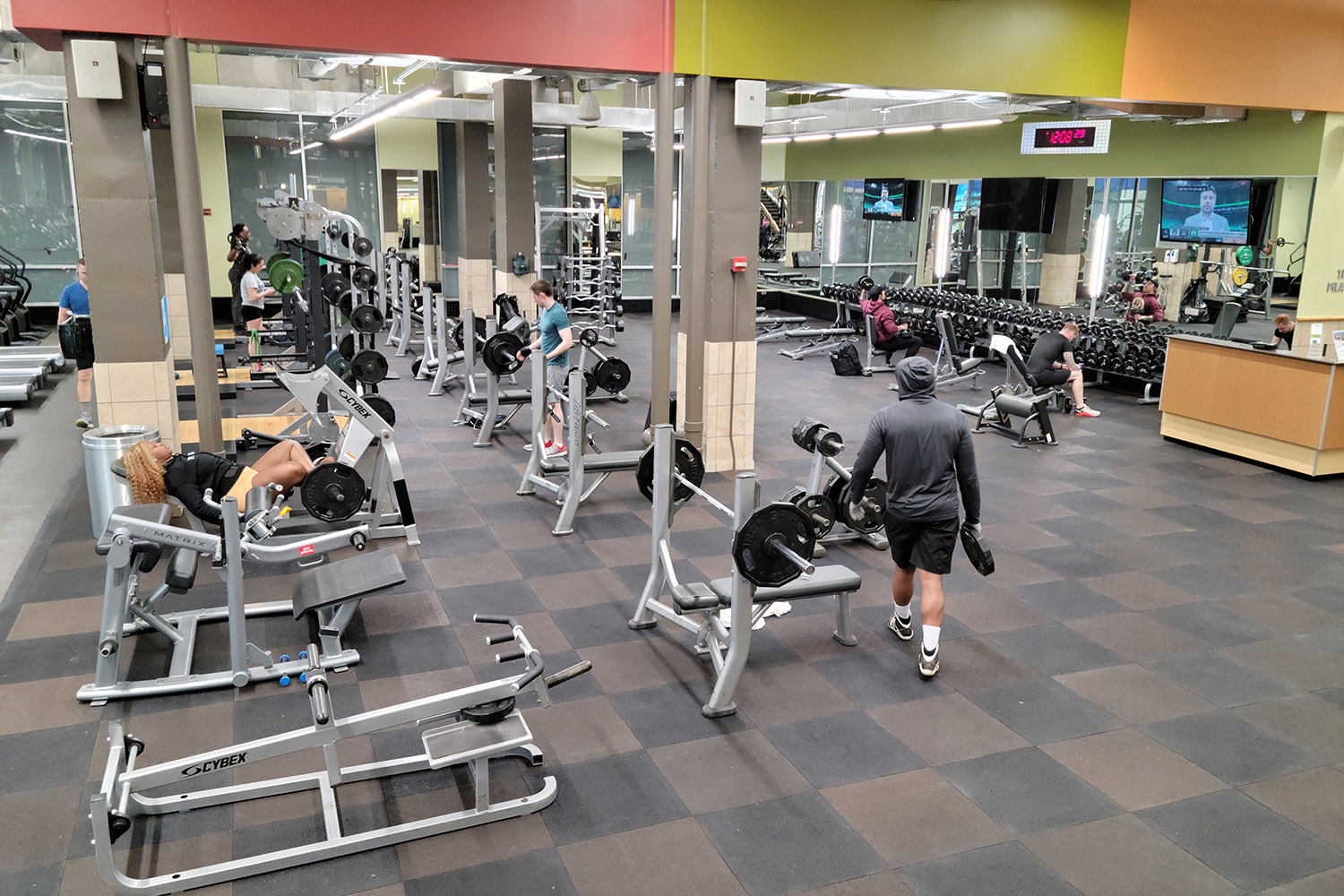 Oak Park - Club Programming - Fitness Formula Clubs