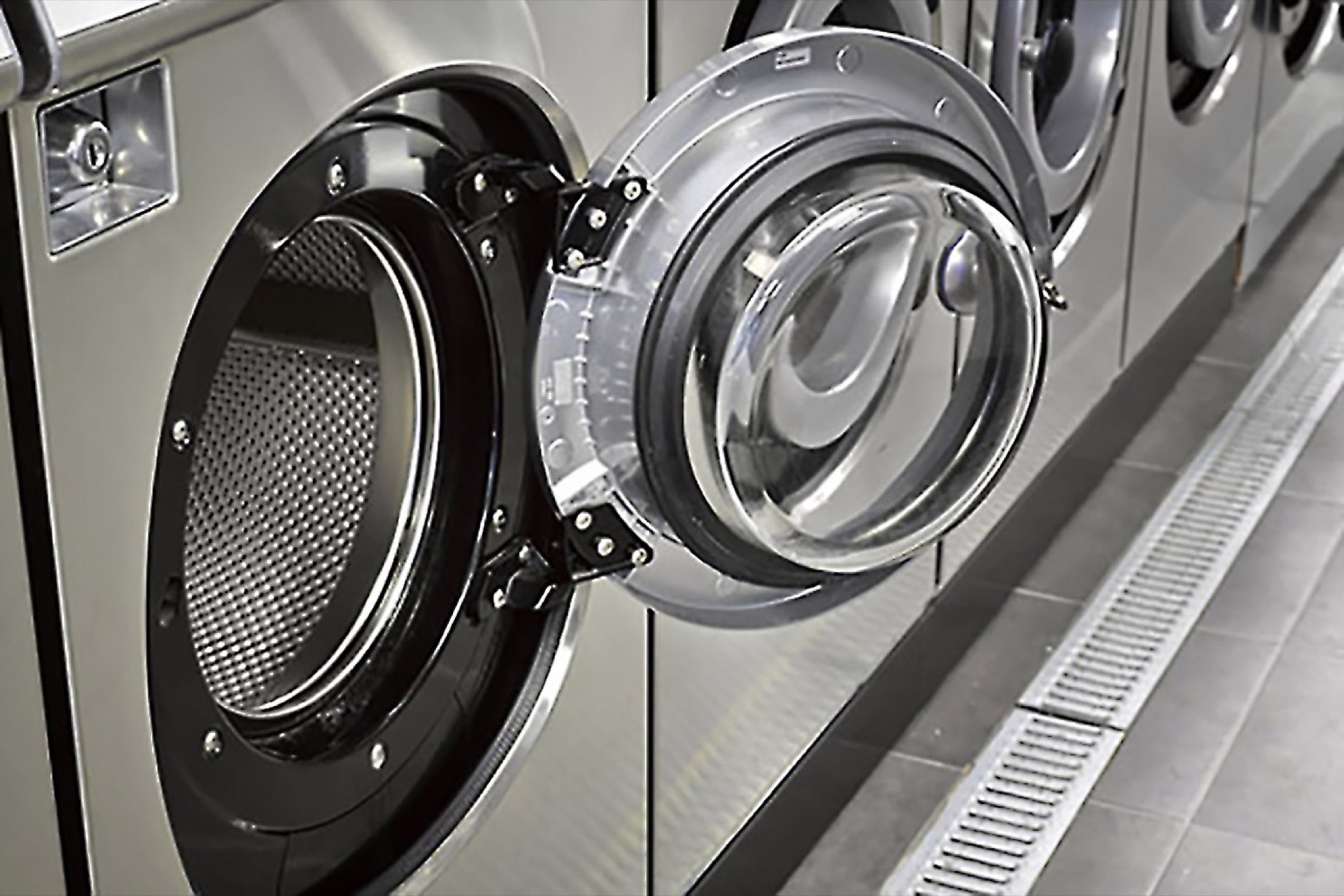 Laundromat Washing Machines & Laundry Equipment | Speed Queen