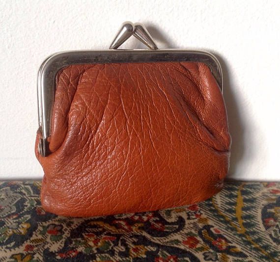 Vintage Tan Leather Coin Purse with Silvertone Metal Kiss Clasp