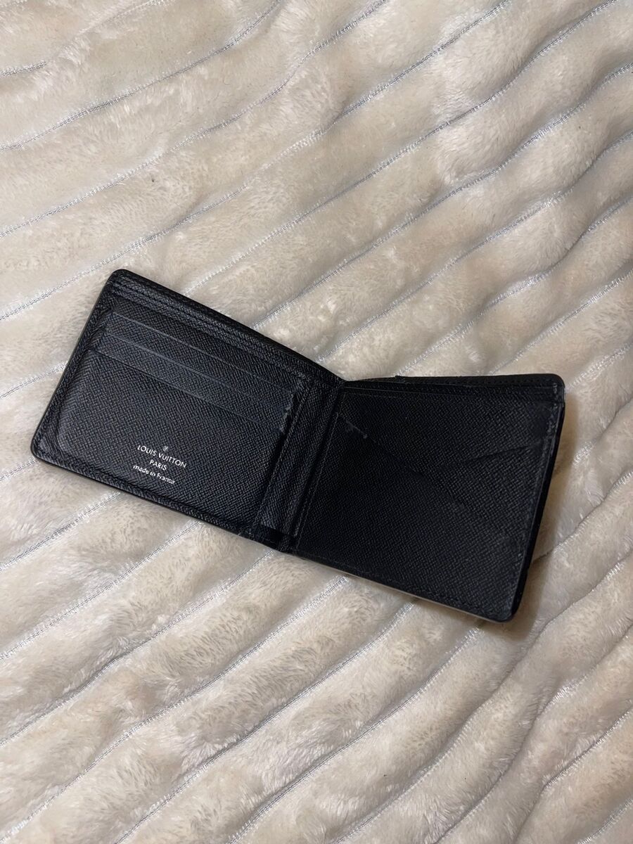 Louis Vuitton Epi Leather Multiple Wallet (SHF) – LuxeDH