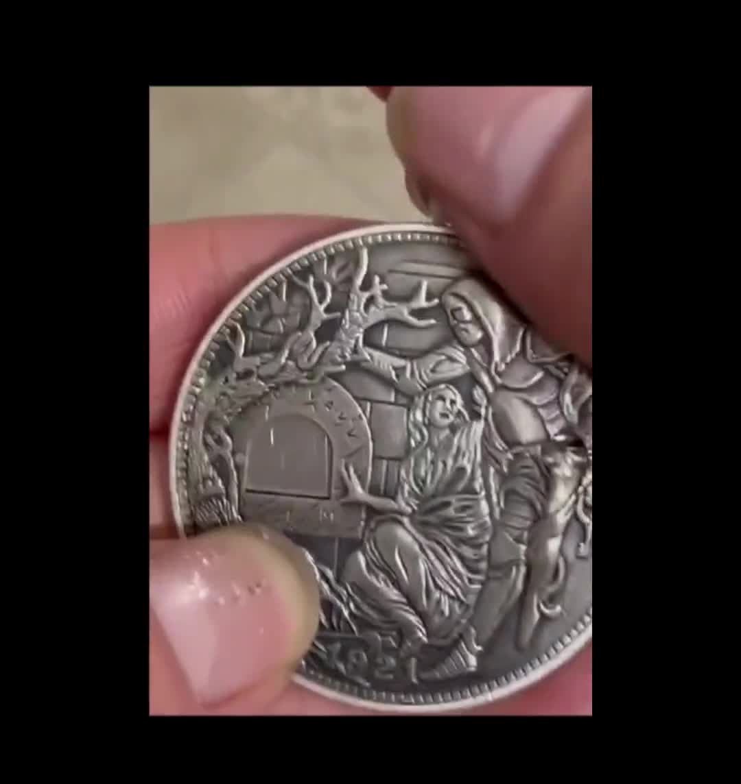 This Is How USA One Dollar Coin With Sword And Window Looks Like | bitcoinlog.fun